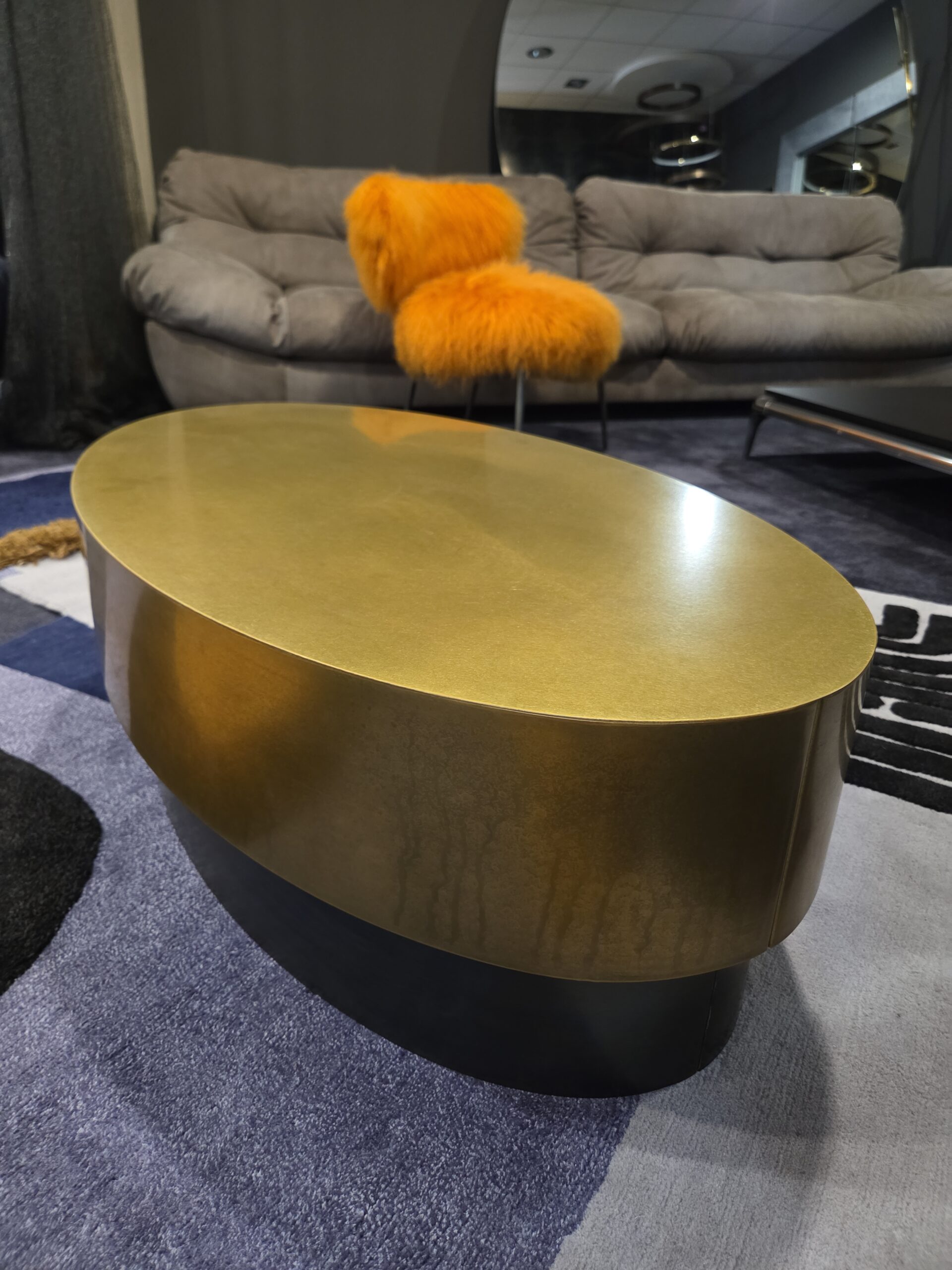 Loren, konferenčný stolík