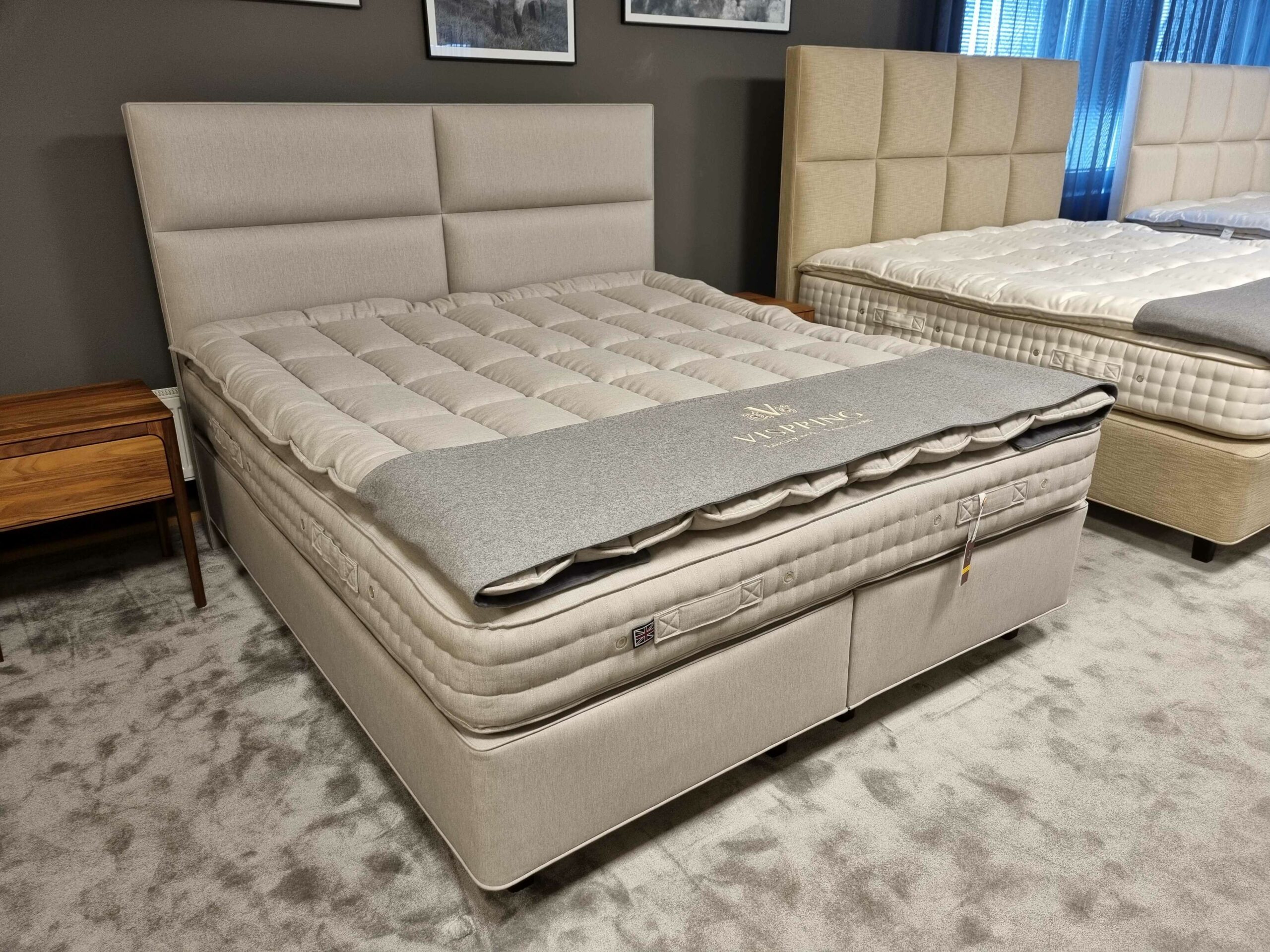 Baronet Superb Monochrome